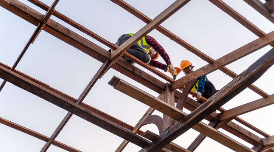 Professional residential roofers in Summitville, OH